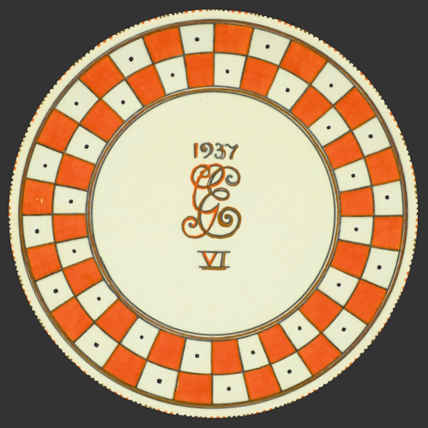 4724 Coronation - Shape Charger (D12)